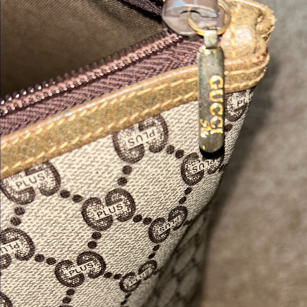 Gucci Beige and Brown Monogram Tote Plus vintage GG Supreme Tote - Picture 12 of 13